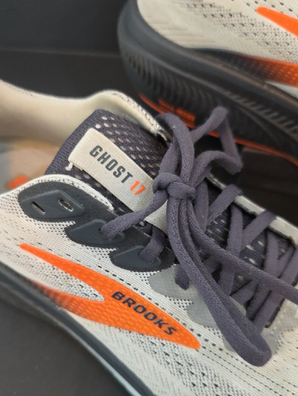 Brooks Men’s Ghost 17 Running Shoes - Cream with Orange and Gray Accents Size 9 - Picture 4 of 10